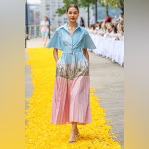 LELA ROSE Cape-Effect New York City Skyline Printed Cotton Maxi Dress